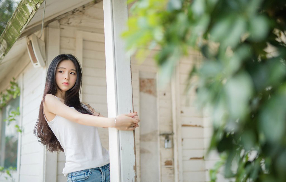真正的朋友在你遇事了以后，能伸出援手；在你喝醉的时候，能悉心照顾；在你难过的时候，能默默陪伴；在你消极的时候，能耐心规劝。不因你贫穷，嫌弃你，不因你落魄，嘲笑你，更不会因为时间和距离，疏远你。